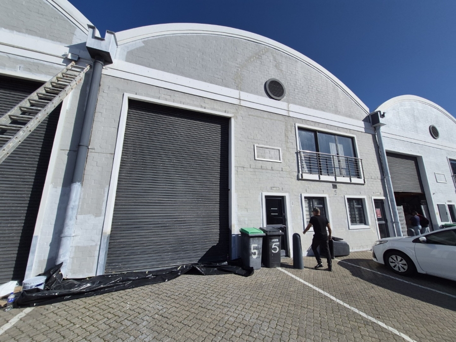 To Let Commercial Property for Rent in Maitland Western Cape